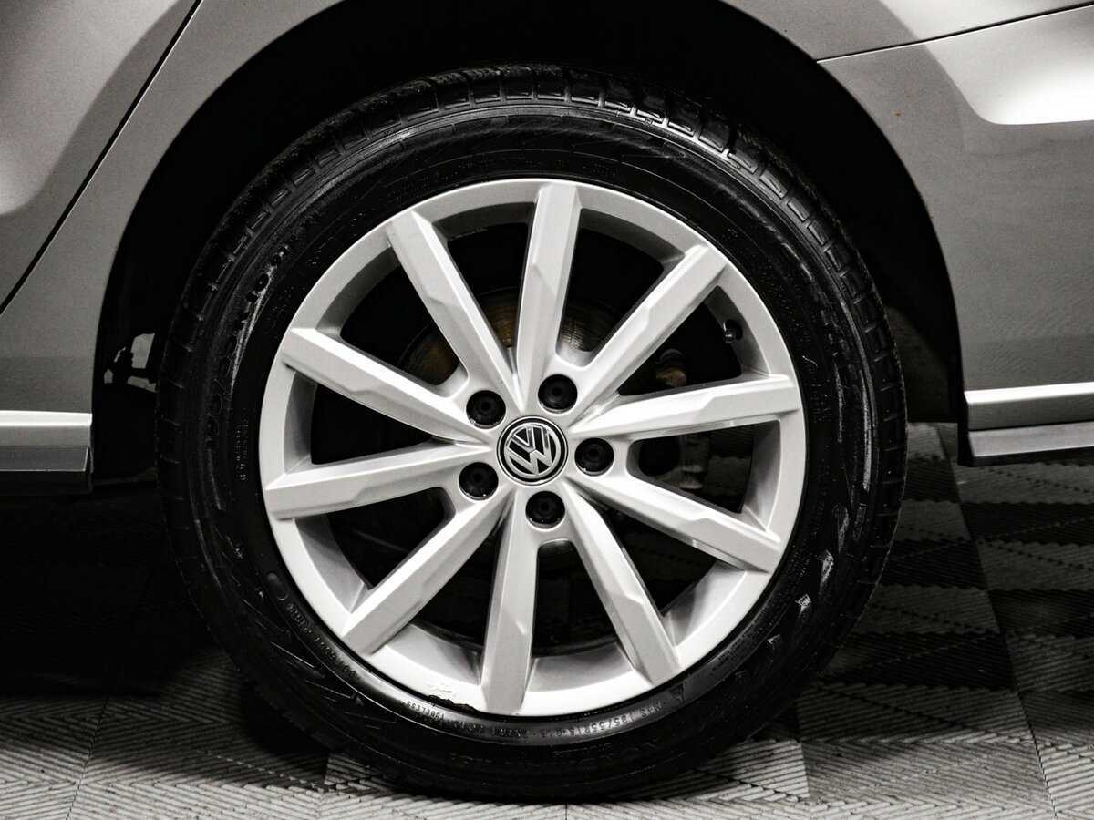 Б/У Фольксваген Поло 2017 года. Фото: #14