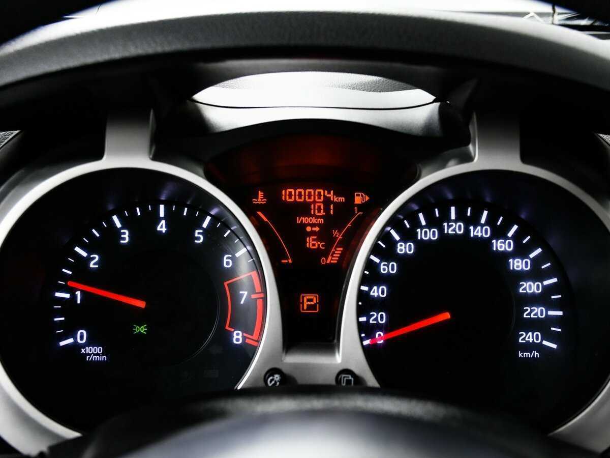 Б/У Ниссан Жук 2013 года. Фото: #9