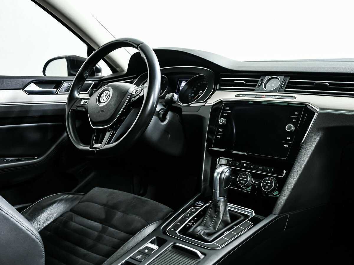 Б/У Фольксваген Пассат 2018 года. Фото: #8