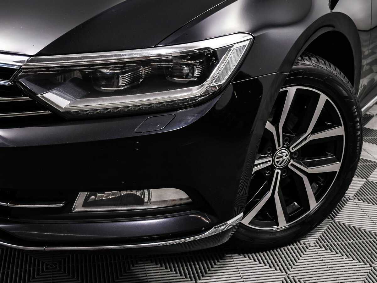 Б/У Фольксваген Пассат 2018 года. Фото: #13