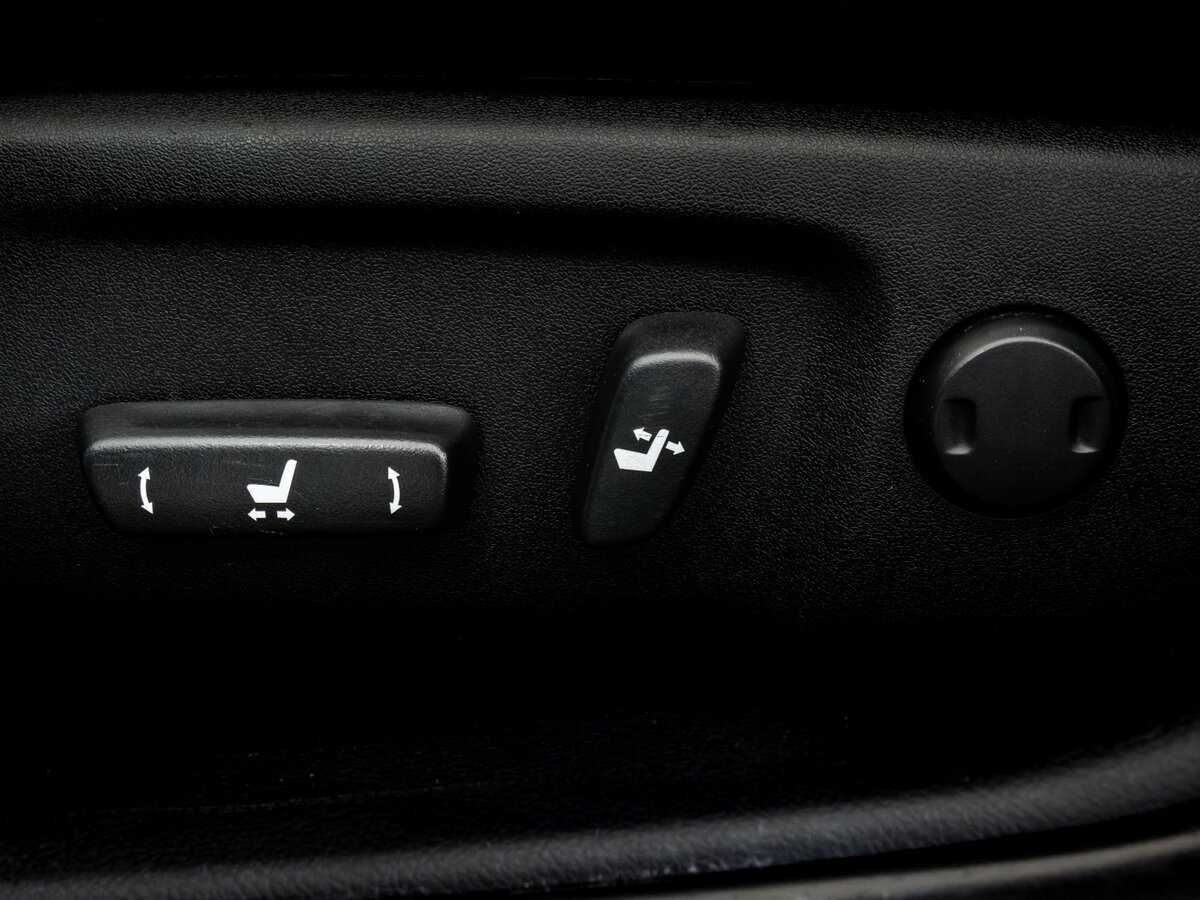 Б/У Тойота Камри 2015 года. Фото: #18