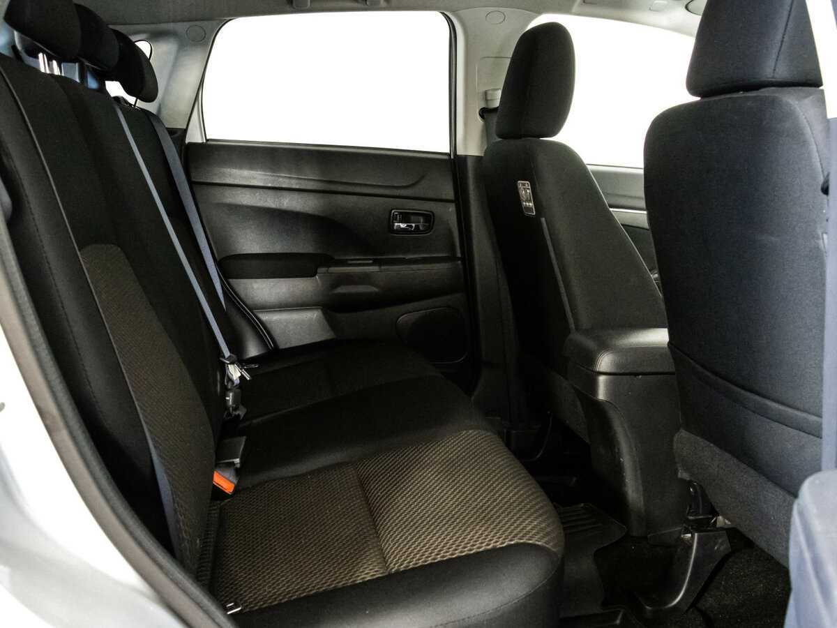 Б/У Митсубиши АС-Икс 2018 года. Фото: #11