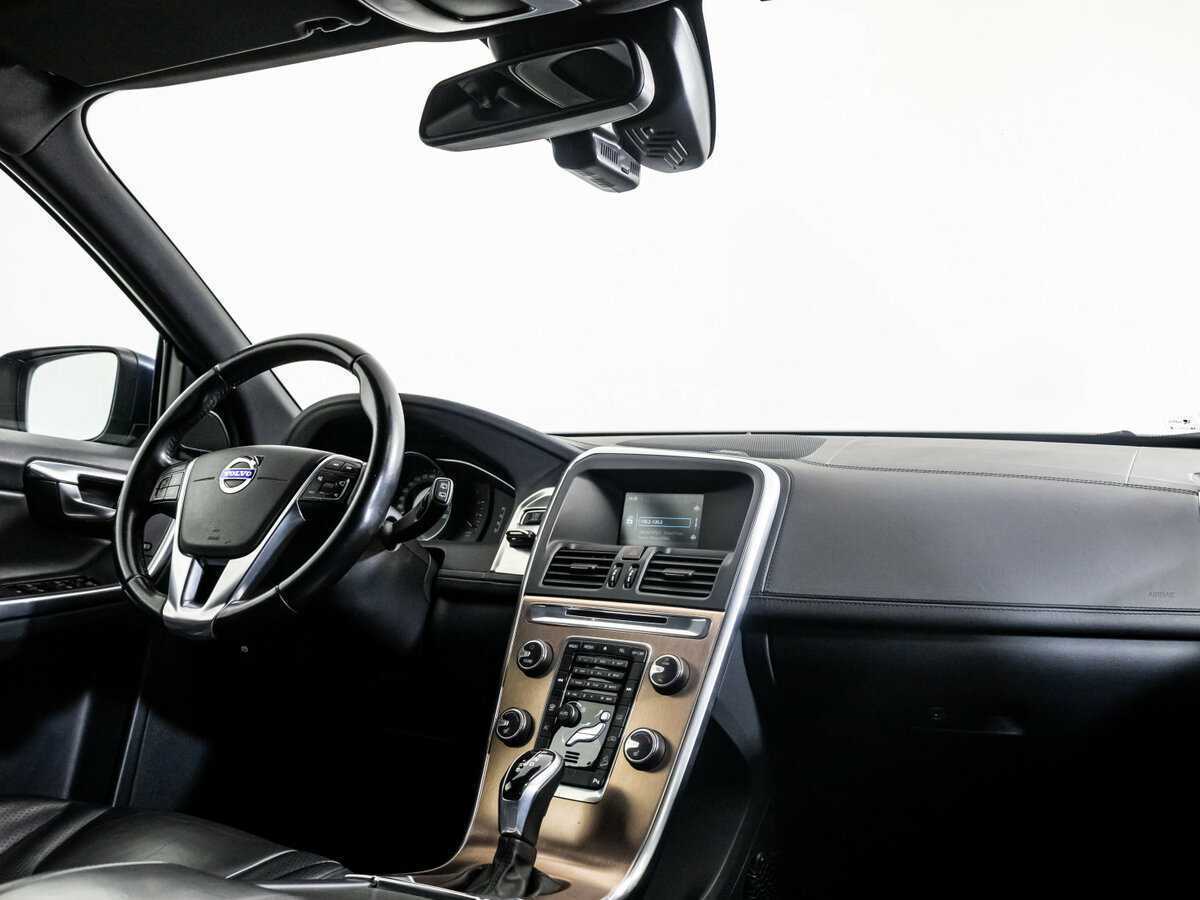 Б/У Вольво ИксЦ60 2014 года. Фото: #6