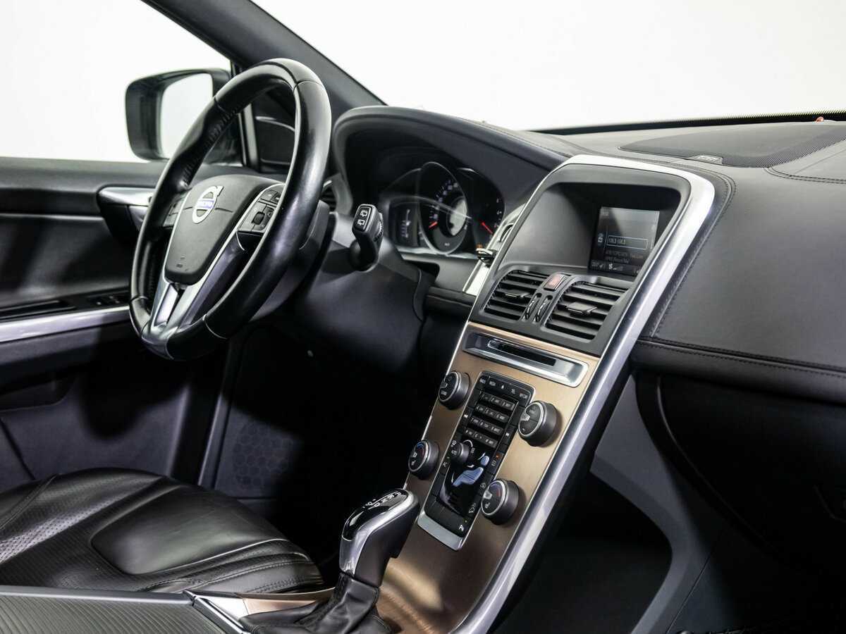 Б/У Вольво ИксЦ60 2014 года. Фото: #23