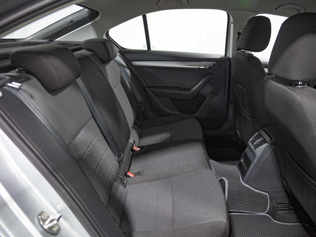 Б/У Шкода Октавия 2014 года. Фото: #11