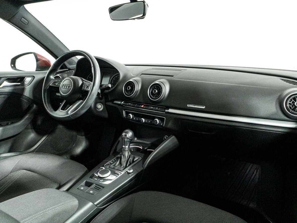 Б/У Ауди А3 2019 года. Фото: #8