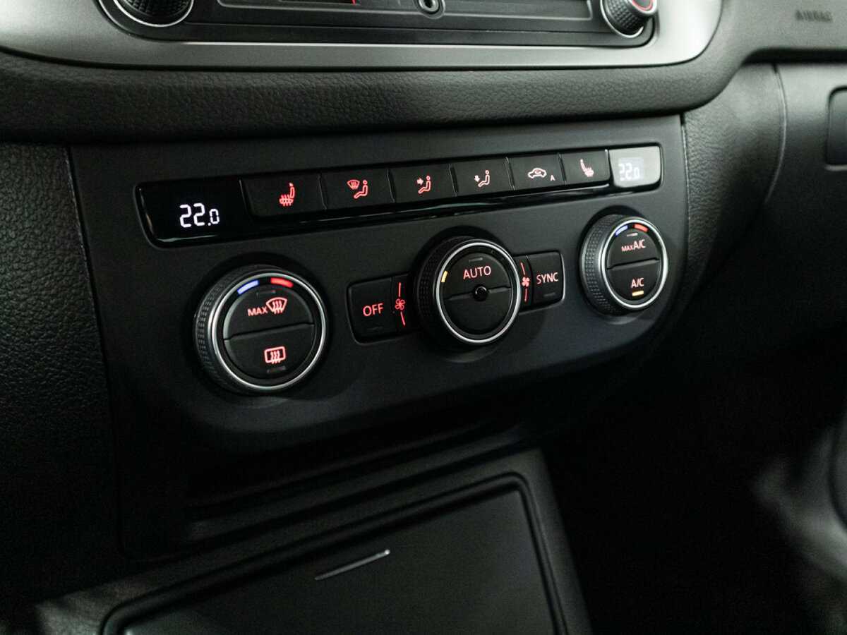 Б/У Фольксваген Тигуан 2015 года. Фото: #14