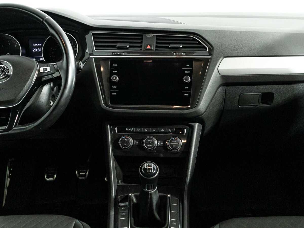 Б/У Фольксваген Тигуан 2019 года. Фото: #13