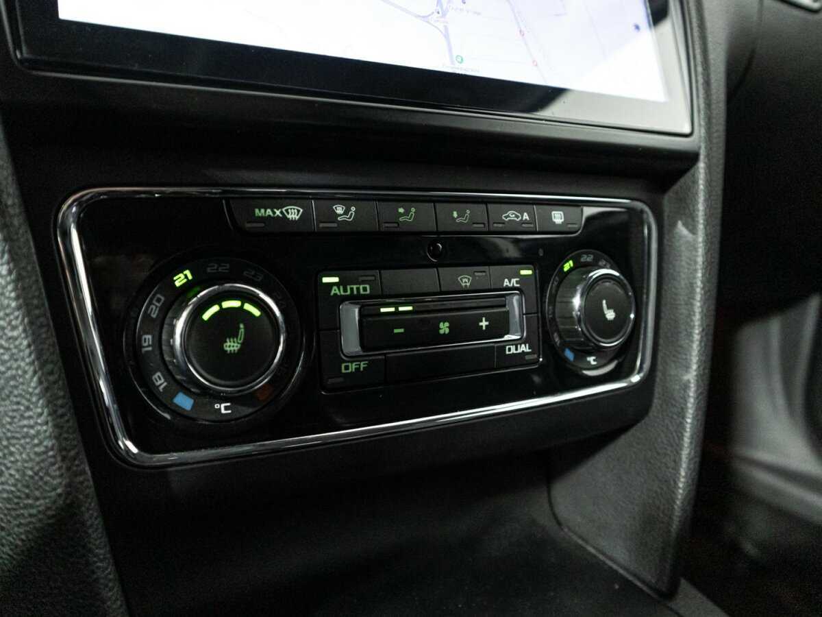 Б/У Шкода Суперб 2014 года. Фото: #14