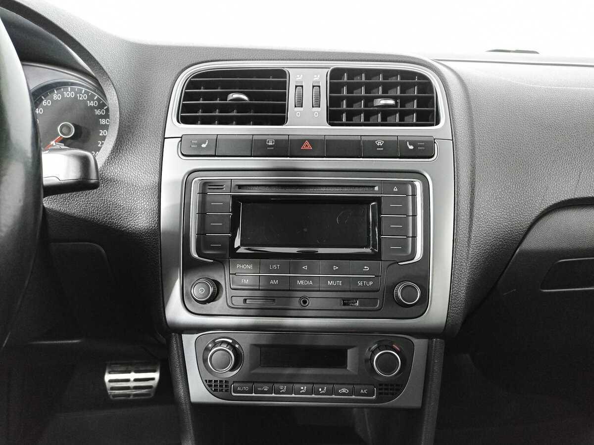 Б/У Фольксваген Поло 2016 года. Фото: #14