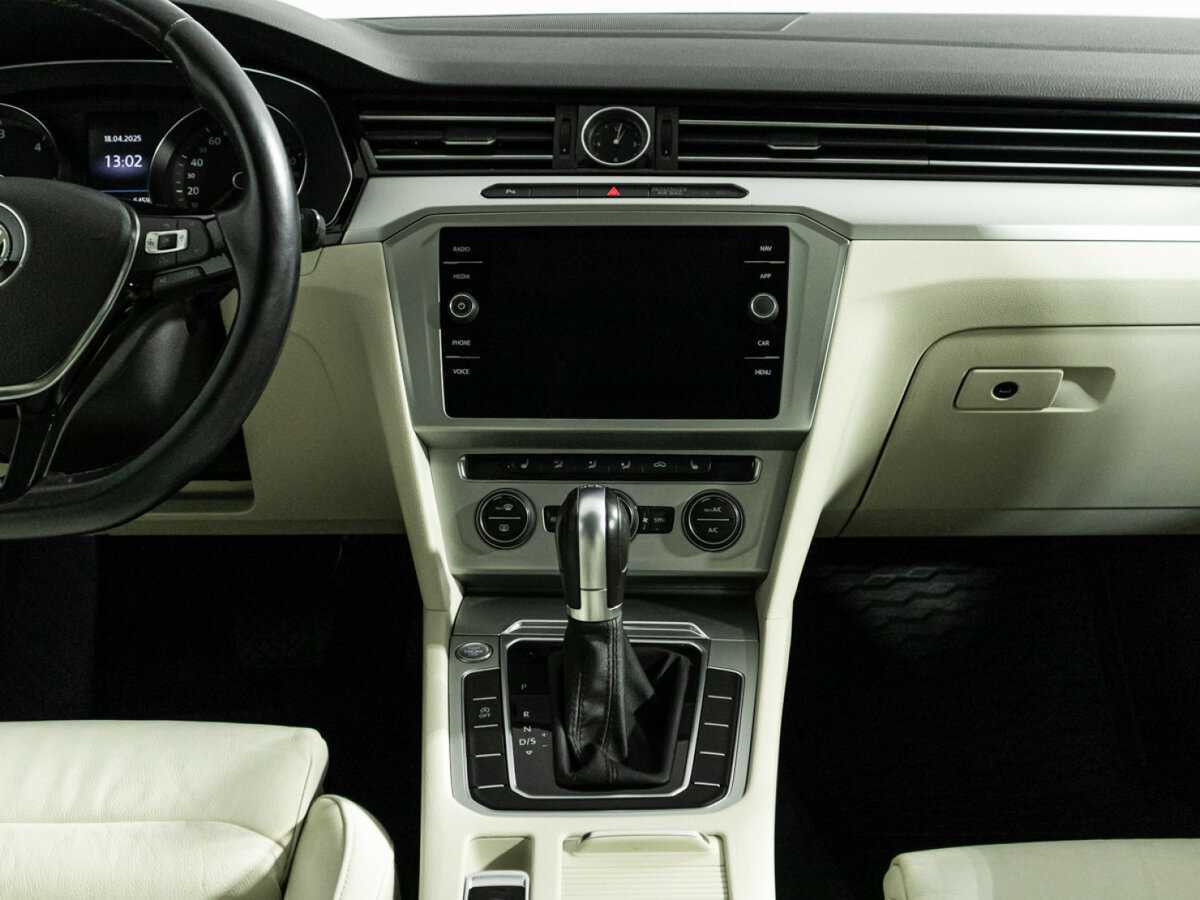 Б/У Фольксваген Пассат 2018 года. Фото: #13