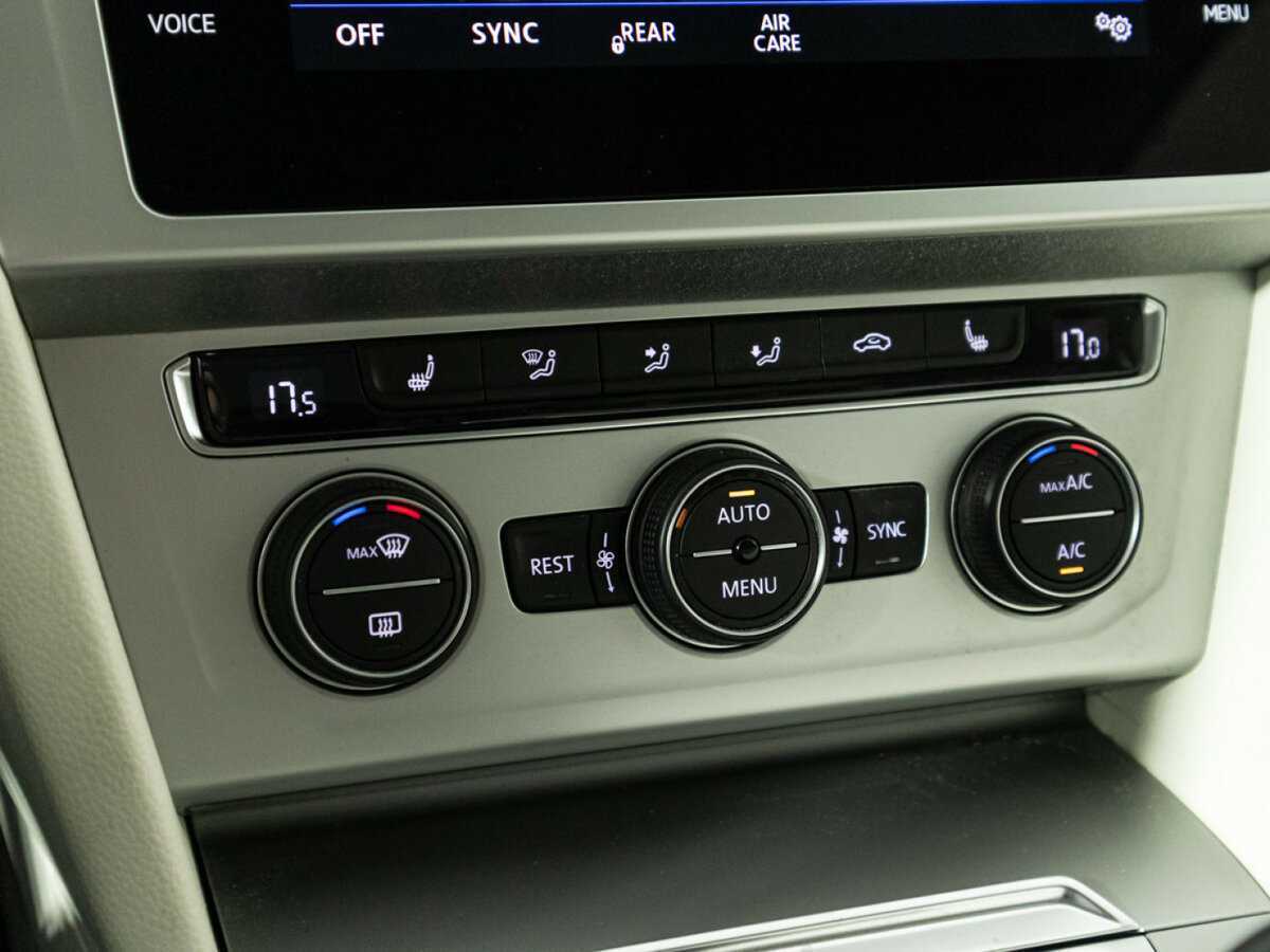 Б/У Фольксваген Пассат 2018 года. Фото: #20