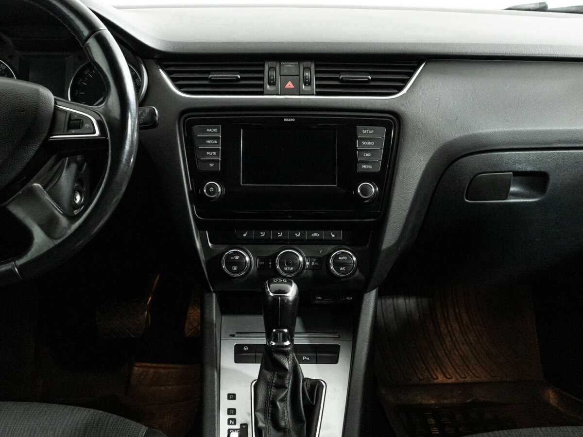 Б/У Шкода Октавия 2013 года. Фото: #10