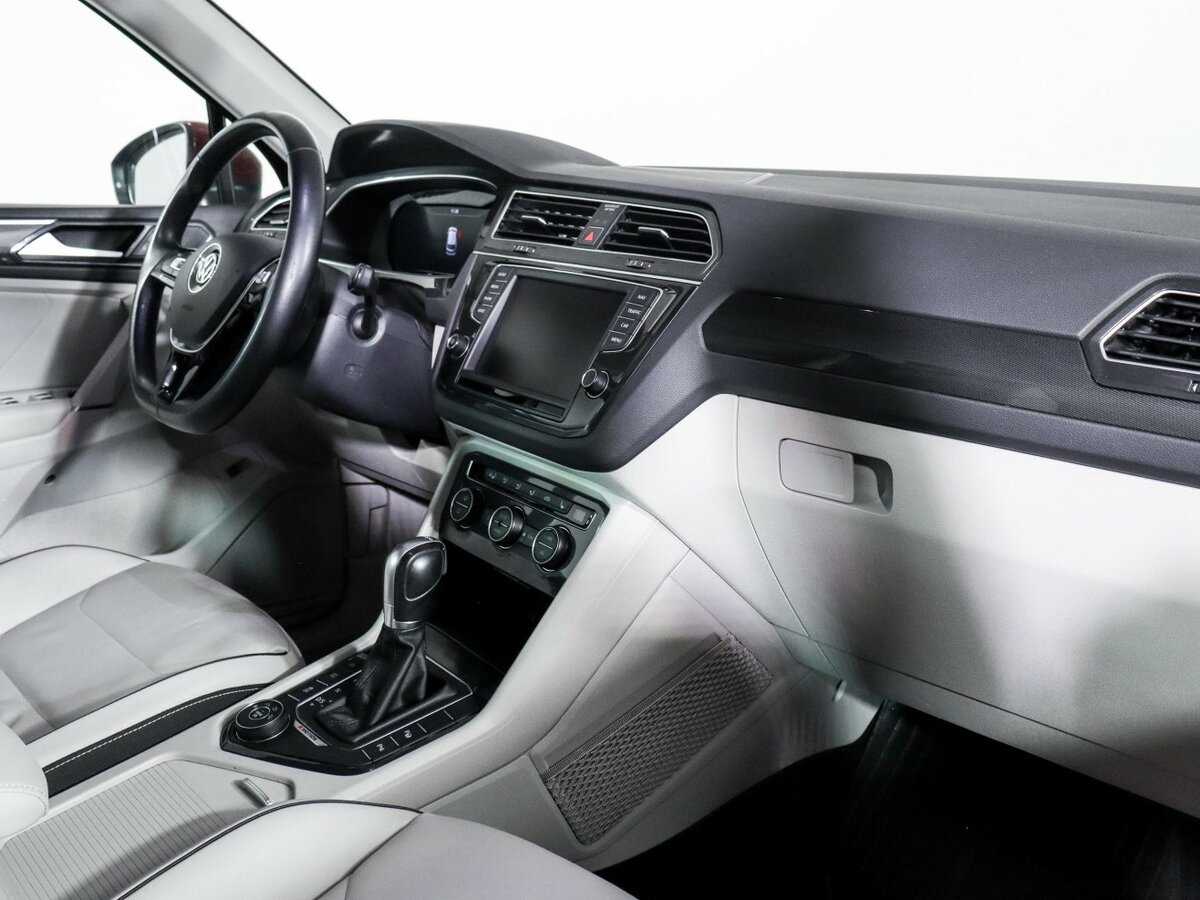 Б/У Фольксваген Тигуан 2016 года. Фото: #5