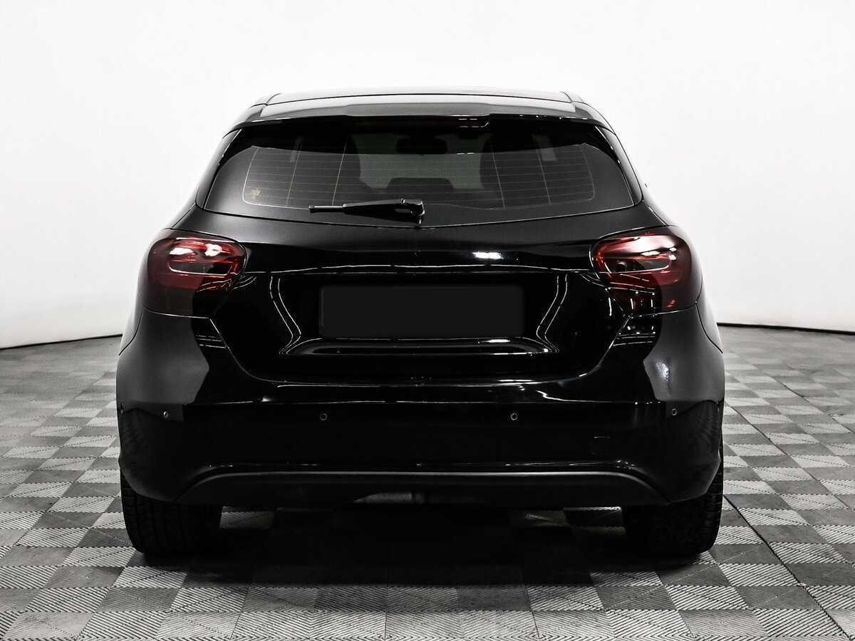 Б/У Мерседес-Бенц А-Класс 2017 года. Фото: #5