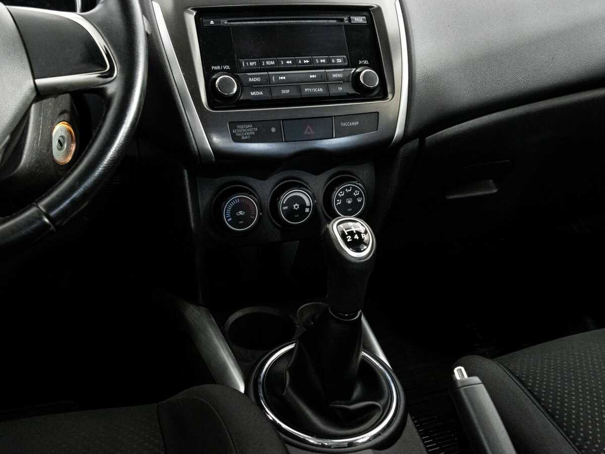 Б/У Митсубиши АС-Икс 2013 года. Фото: #10