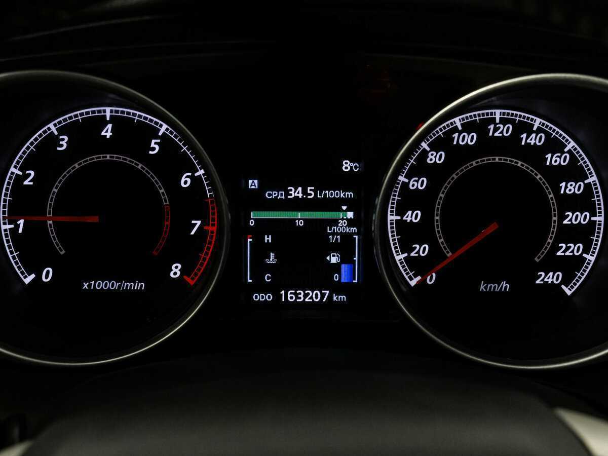 Б/У Митсубиши АС-Икс 2013 года. Фото: #12