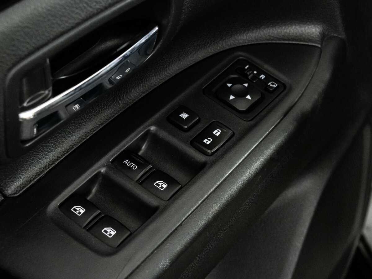 Б/У Митсубиши Оутлэндер 2018 года. Фото: #15