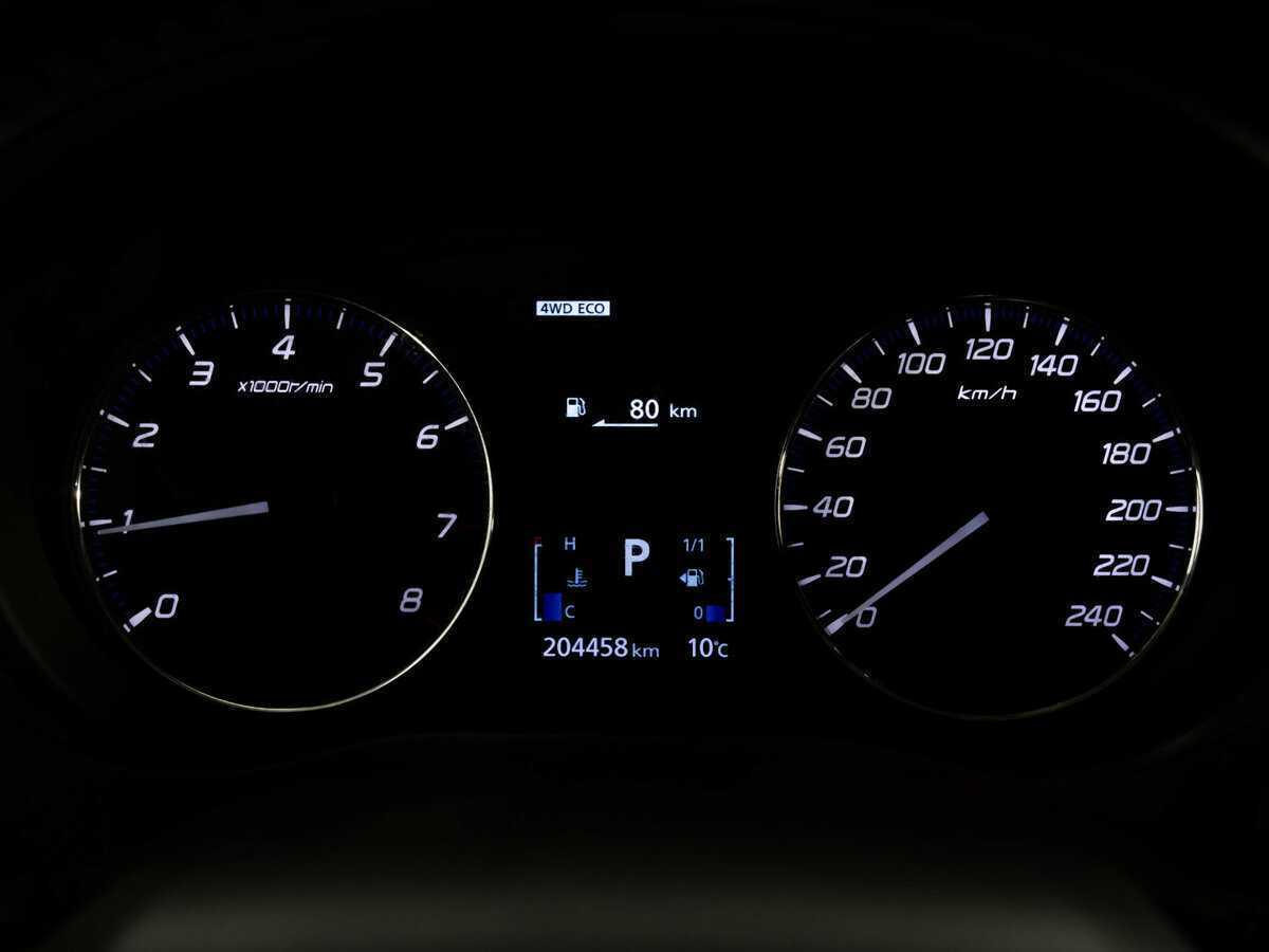 Б/У Митсубиши Оутлэндер 2018 года. Фото: #19