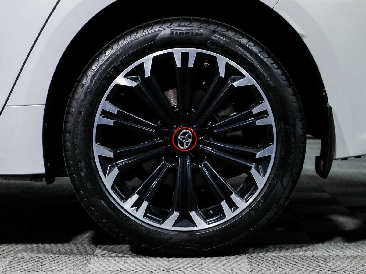 Б/У Тойота Королла 2021 года. Фото: #11