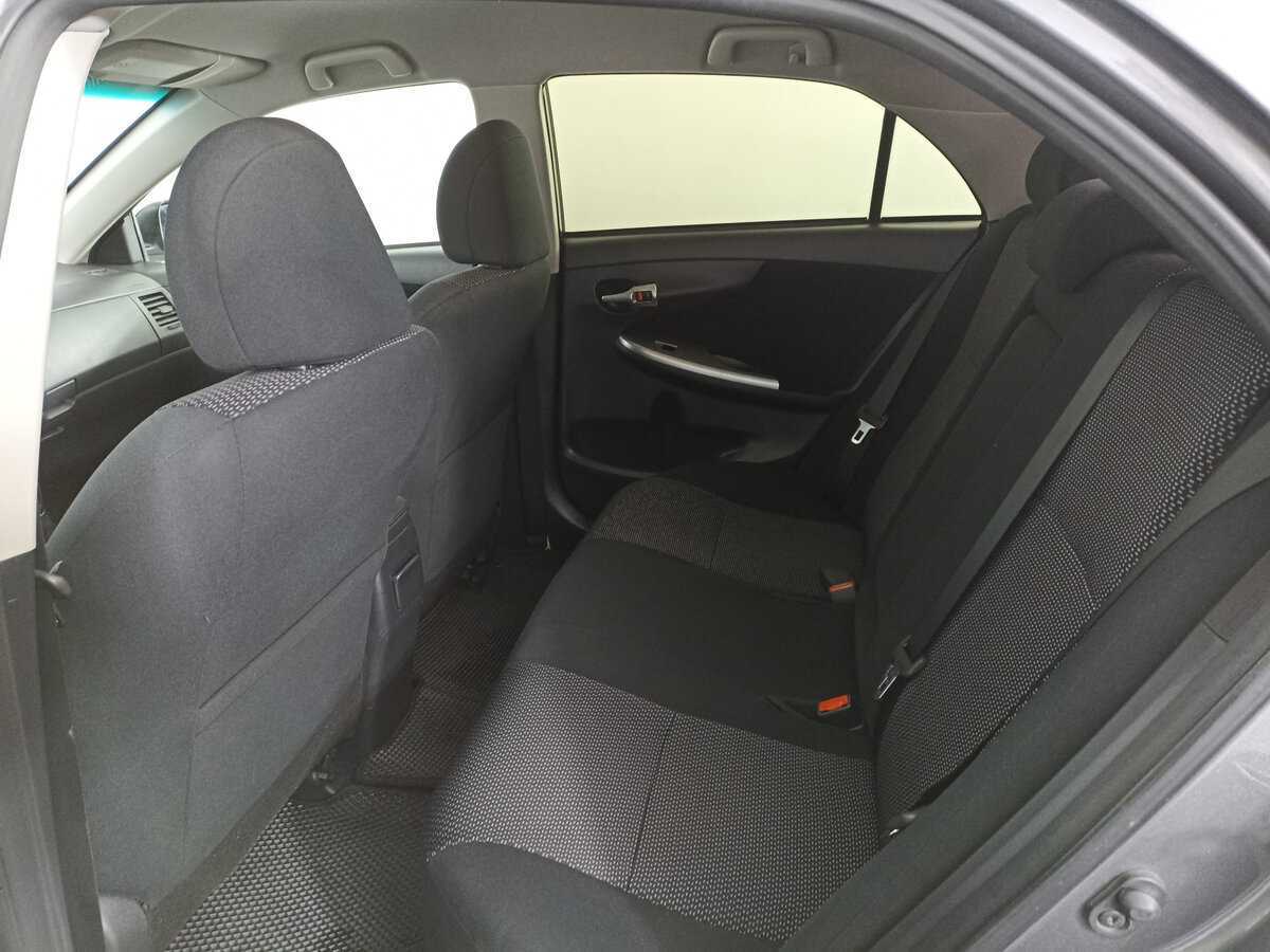 Б/У Тойота Королла 2012 года. Фото: #11