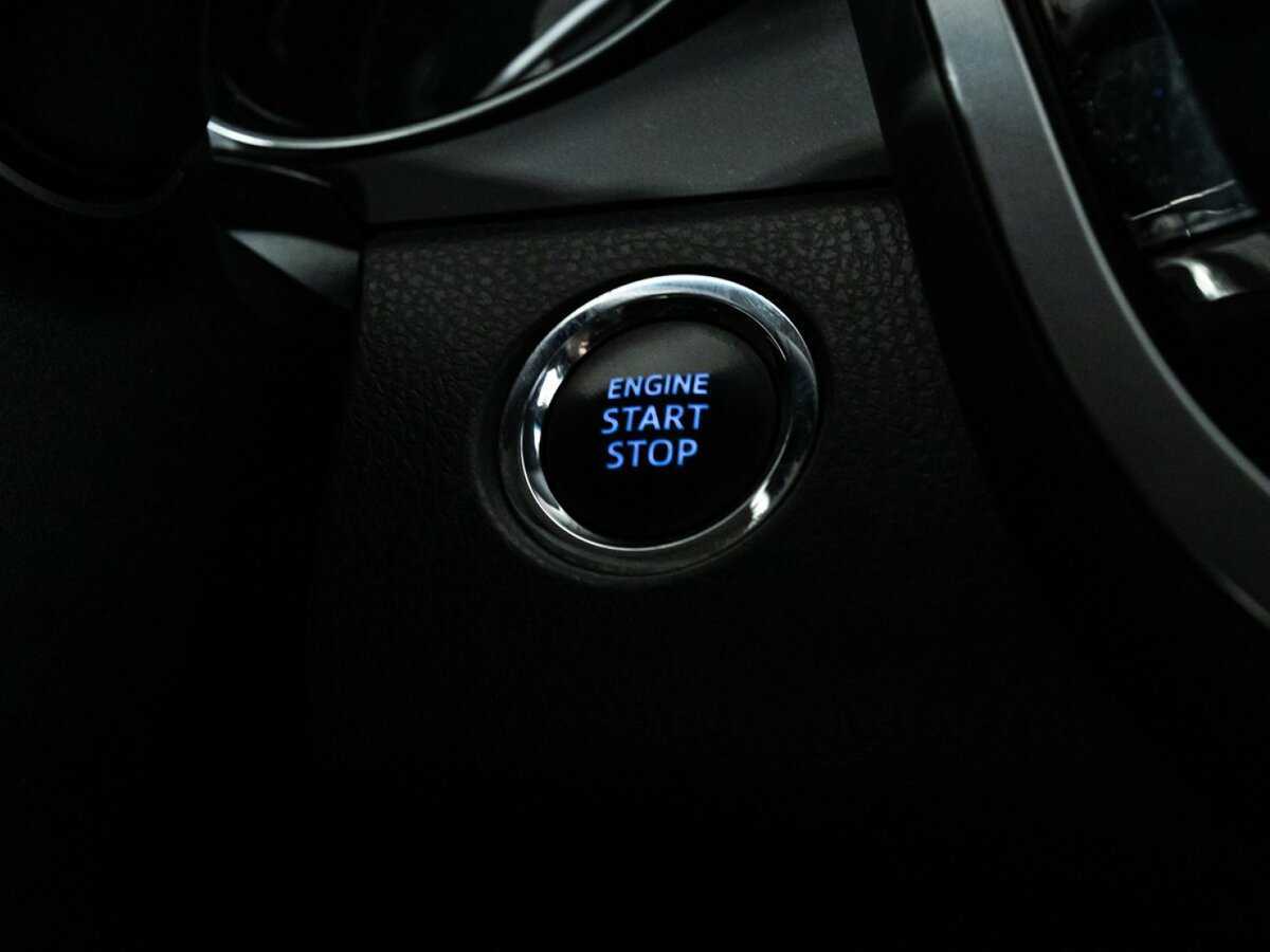 Б/У Тойота Камри 2018 года. Фото: #14