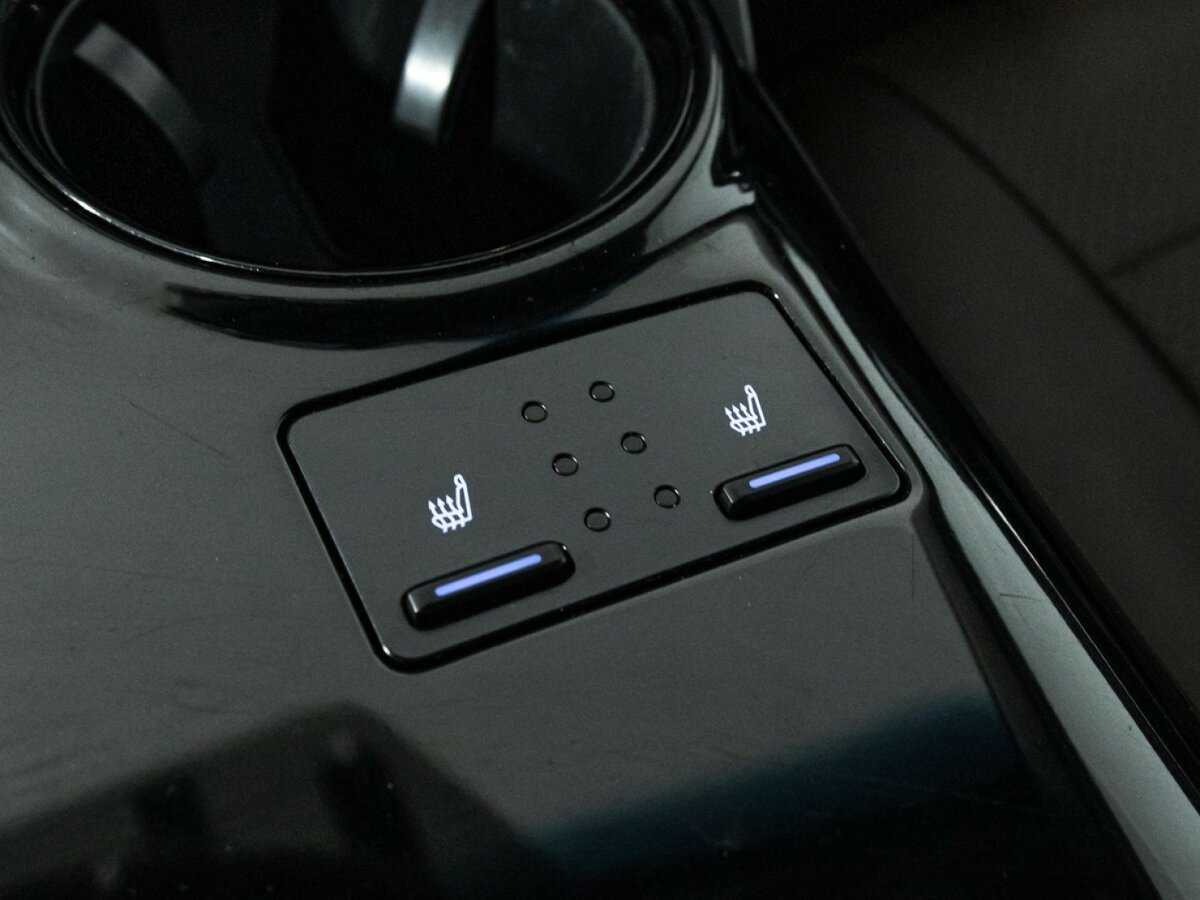 Б/У Тойота Камри 2018 года. Фото: #15