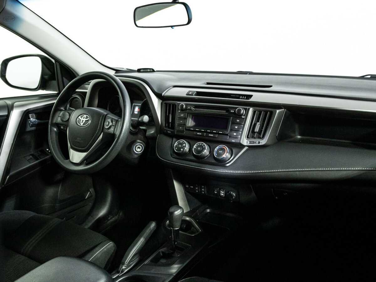 Б/У Тойота Рав4 2016 года. Фото: #8