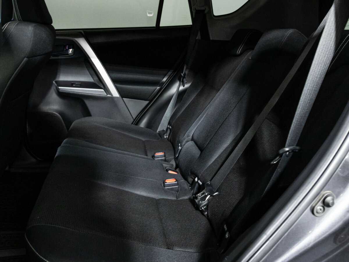 Б/У Тойота Рав4 2016 года. Фото: #9