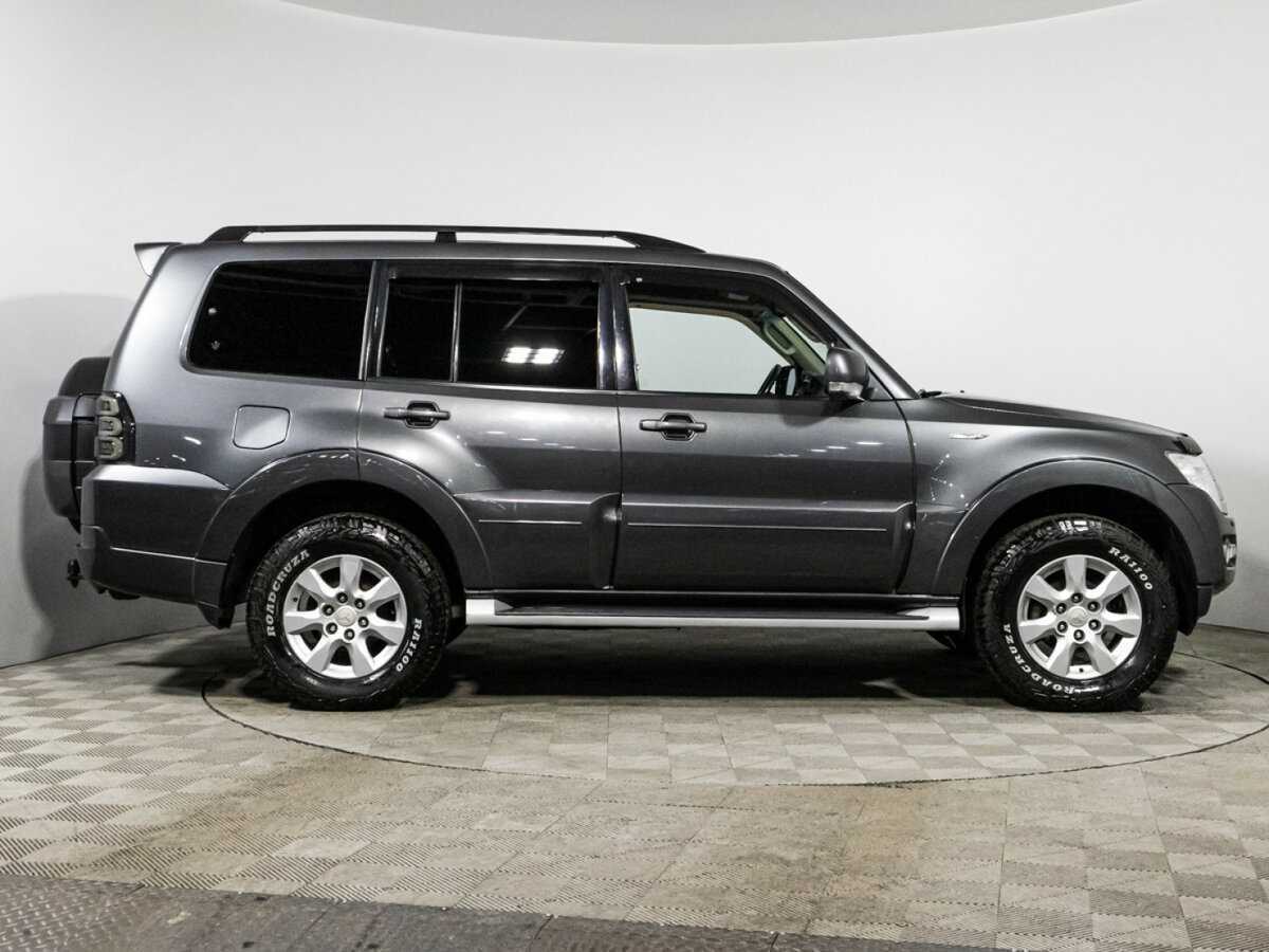 Б/У Митсубиши Паджеро 2014 года. Фото: #3