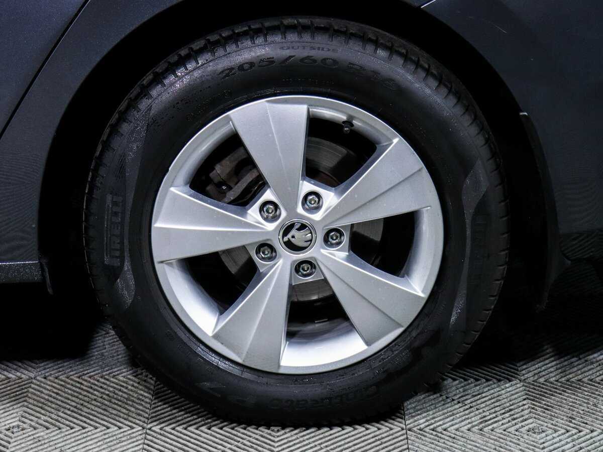 Б/У Шкода Октавия 2021 года. Фото: #11