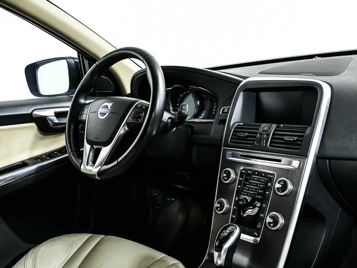 Б/У Вольво ИксЦ60 2014 года. Фото: #8