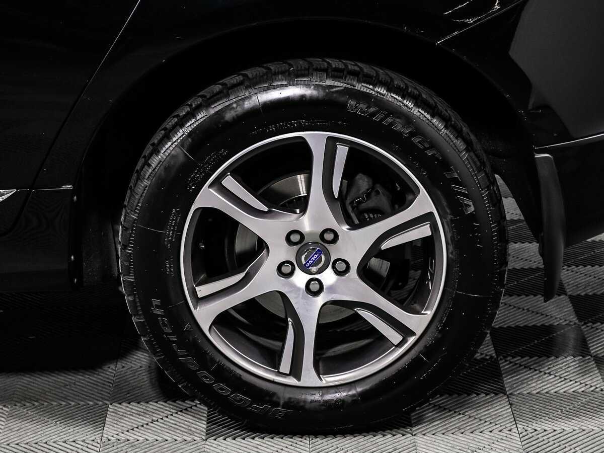 Б/У Вольво ИксЦ60 2014 года. Фото: #15