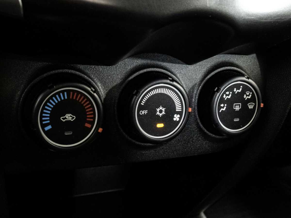 Б/У Митсубиши АС-Икс 2012 года. Фото: #11