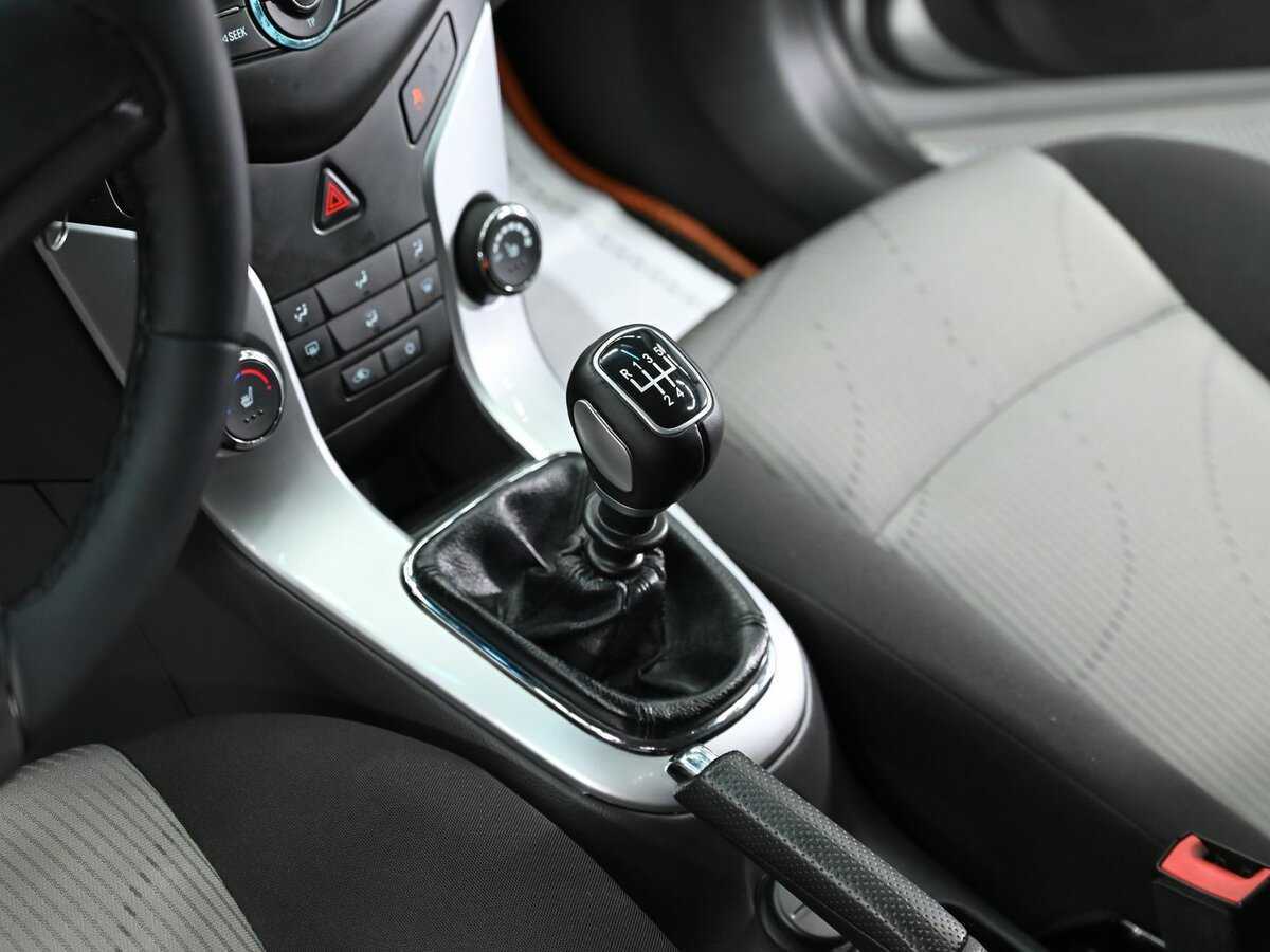 Б/У Шевроле Круз 2013 года. Фото: #9