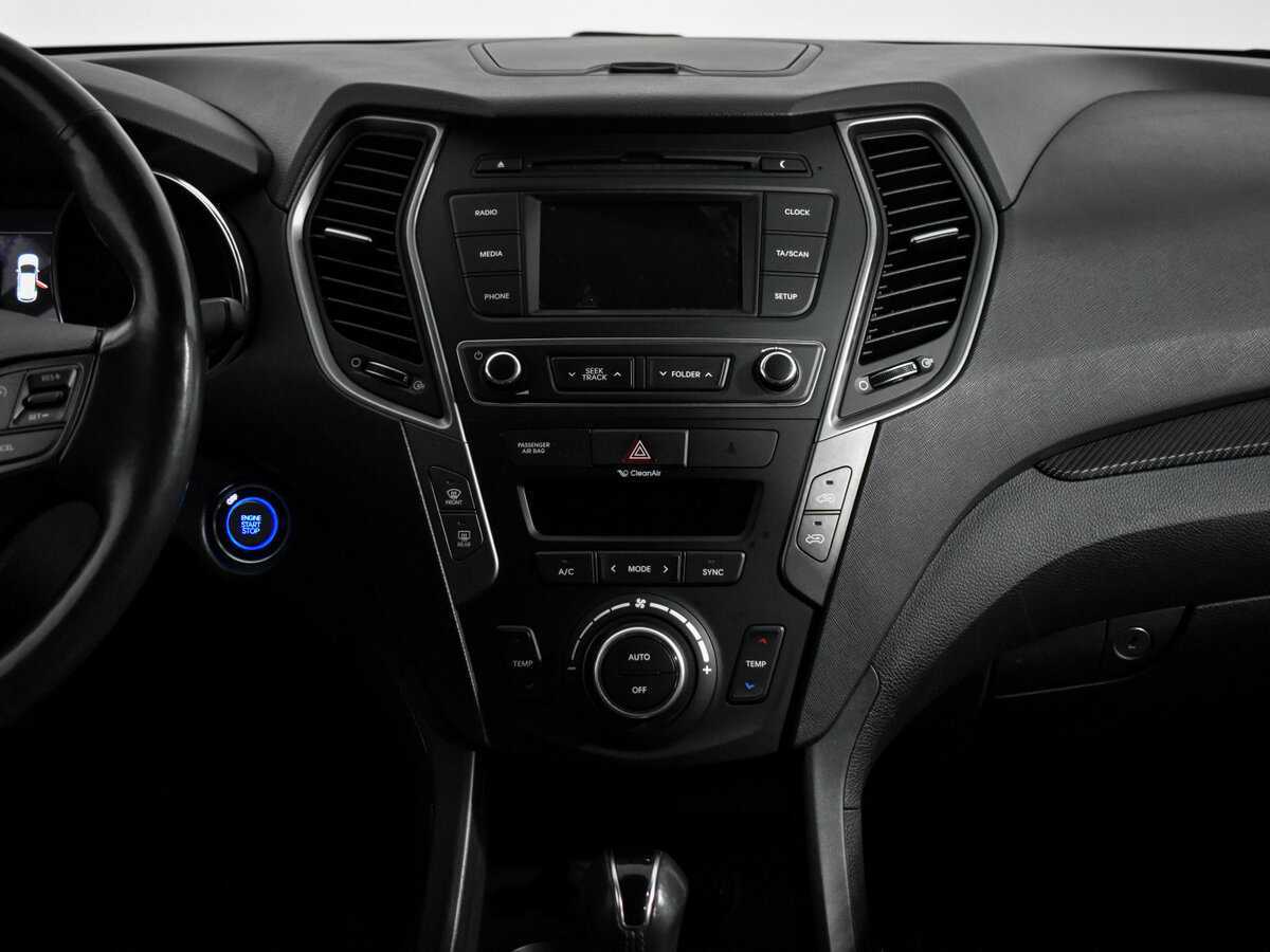 Б/У Хендай Санта Фе 2016 года. Фото: #13