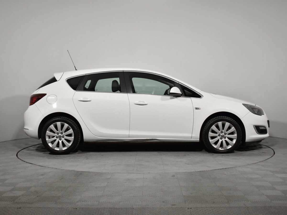 Б/У Опель Астра 2014 года. Фото: #4