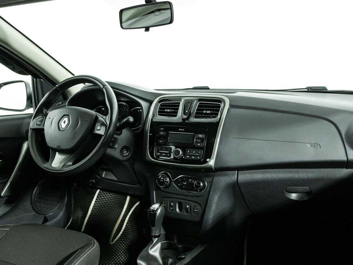 Б/У Рено Сандеро 2017 года. Фото: #8