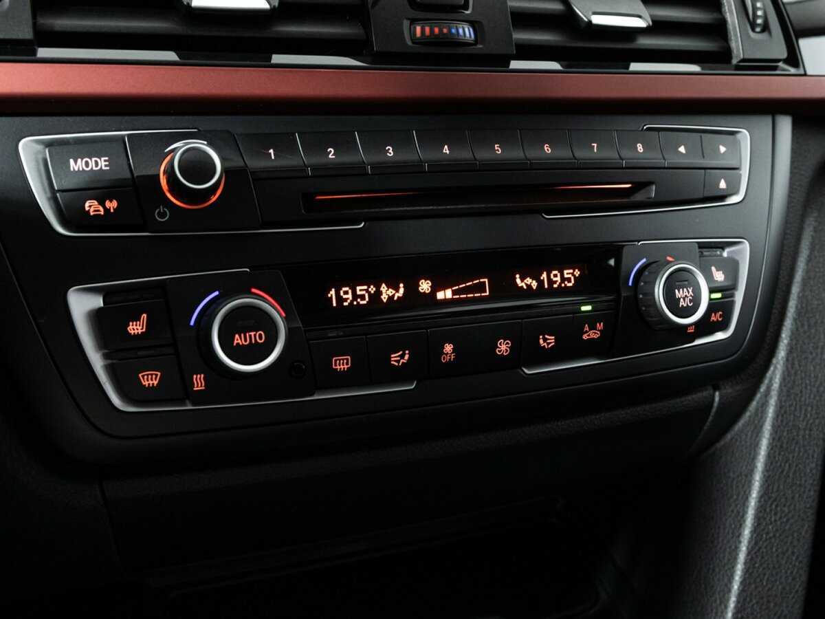 Б/У БМВ 3 серии 2015 года. Фото: #16