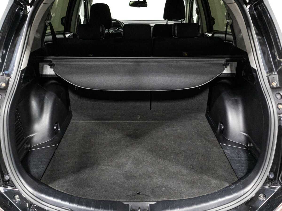 Б/У Тойота Рав4 2015 года. Фото: #14