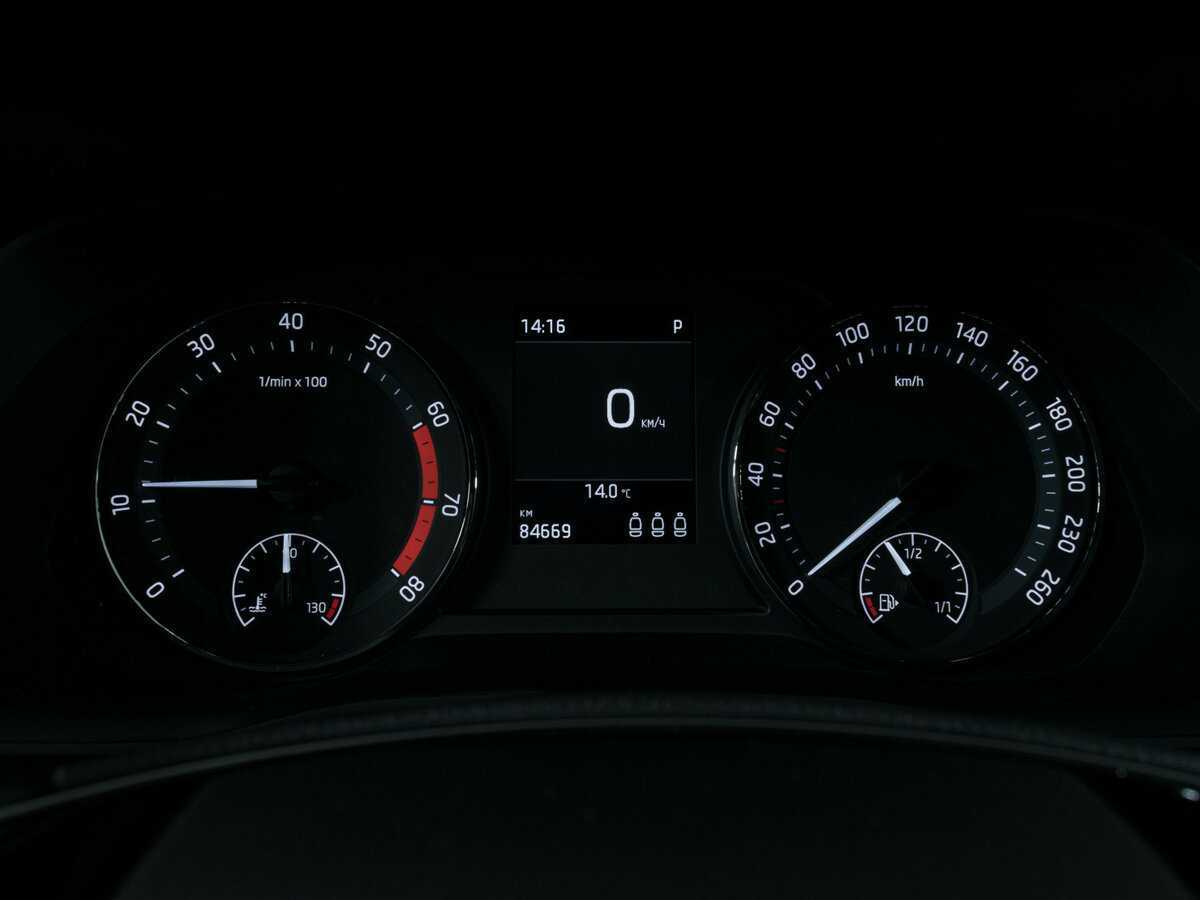 Б/У Шкода Октавия 2020 года. Фото: #10