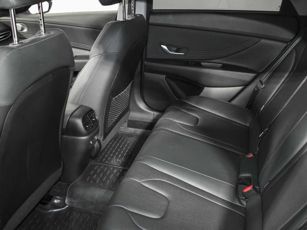 Б/У Хендай Елантра 2023 года. Фото: #12