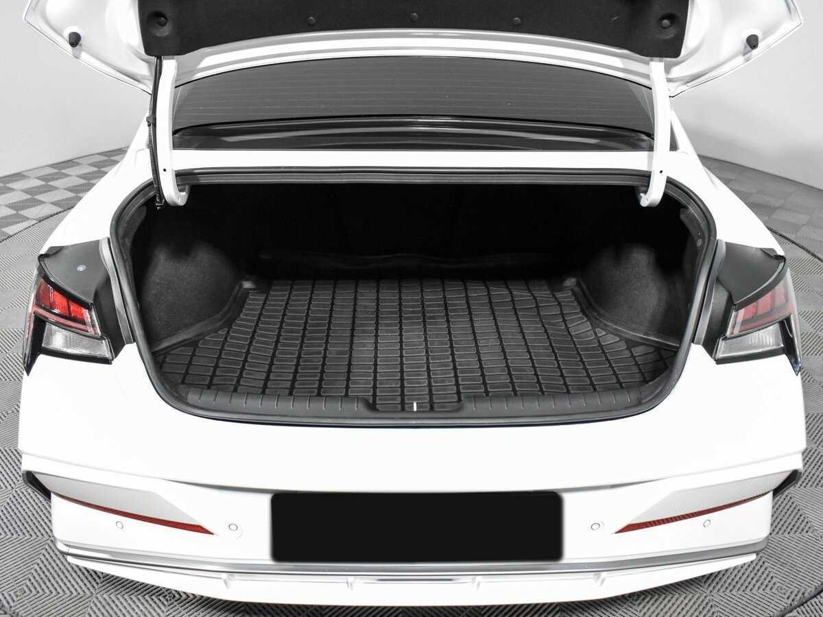 Б/У Хендай Елантра 2023 года. Фото: #23