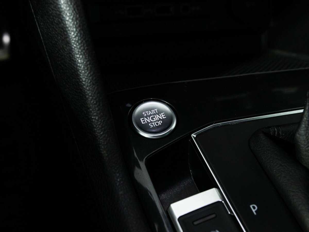 Б/У Фольксваген Тигуан 2018 года. Фото: #21