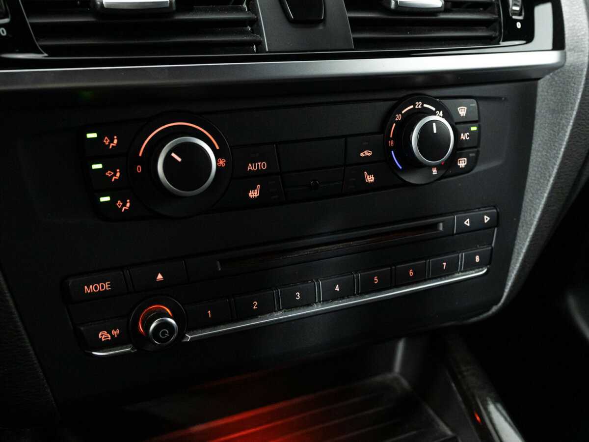 Б/У БМВ Икс3 2016 года. Фото: #14