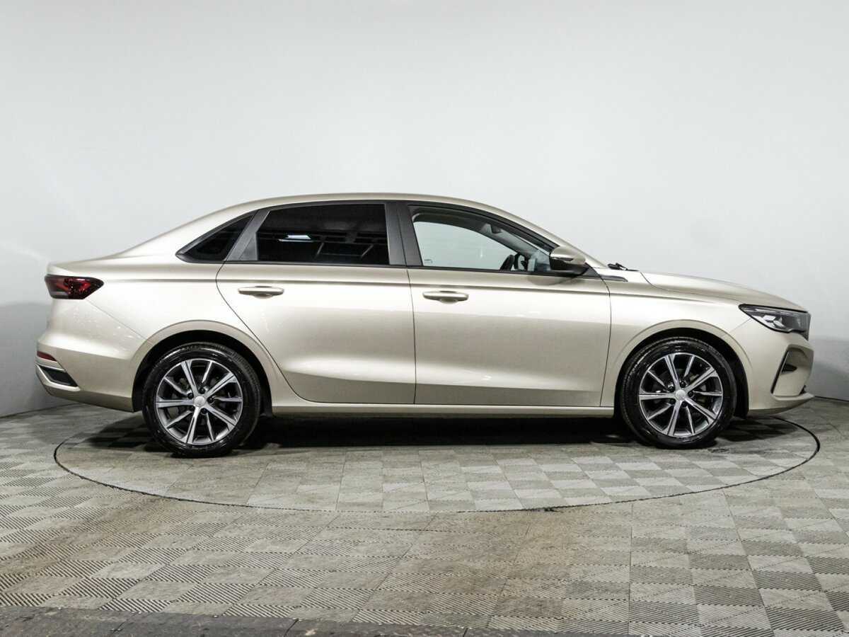 Б/У Джили Эмгранд 2023 года. Фото: #3