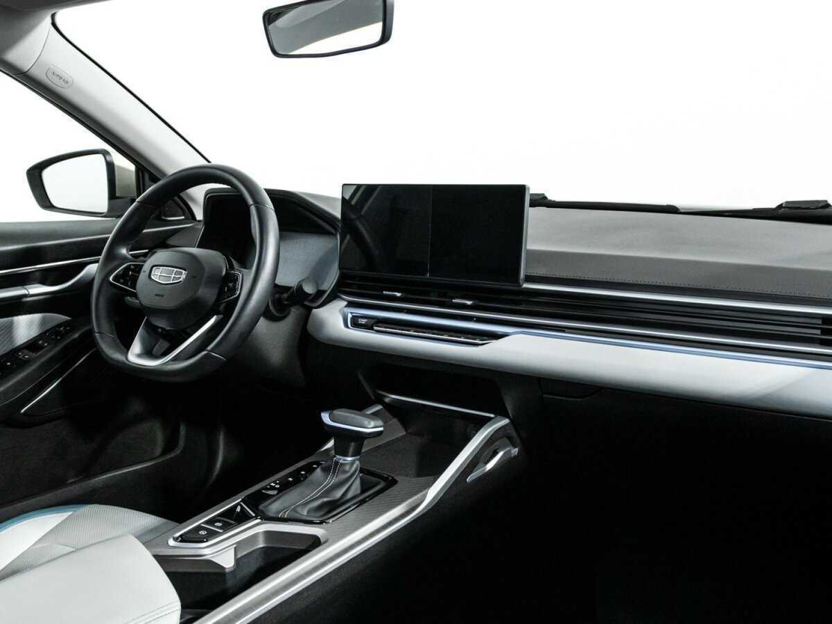 Б/У Джили Эмгранд 2023 года. Фото: #8