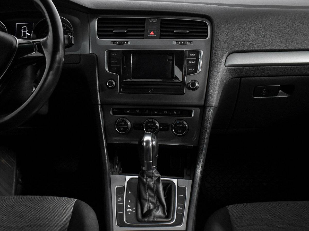 Б/У Фольксваген Гольф 2013 года. Фото: #12