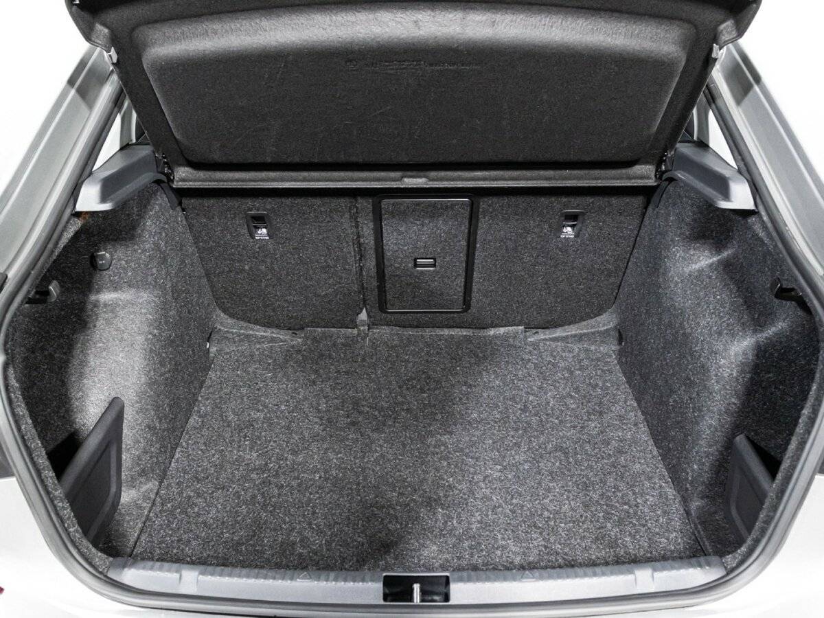 Б/У Фольксваген Поло 2020 года. Фото: #14