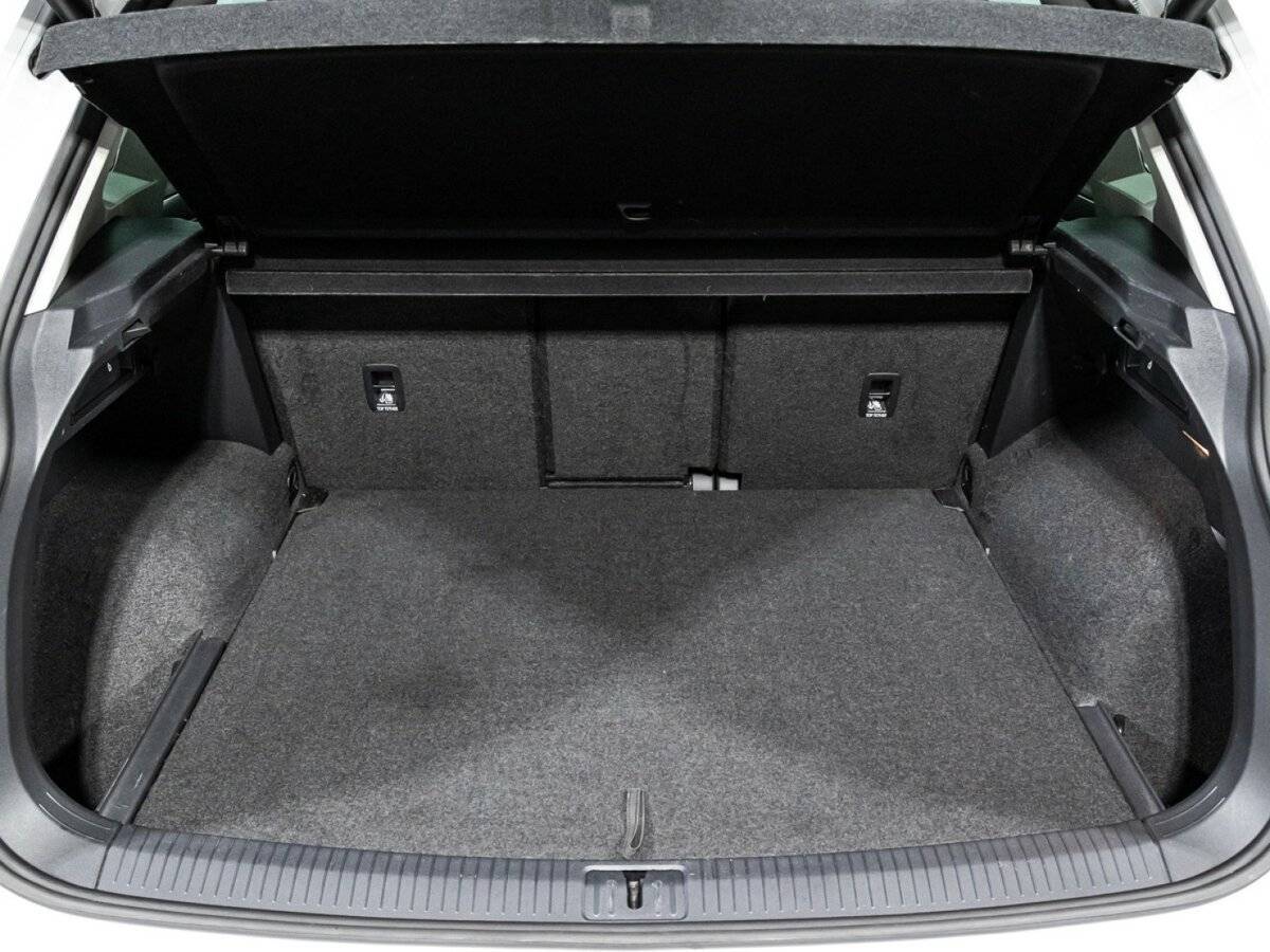 Б/У Фольксваген Тигуан 2018 года. Фото: #14